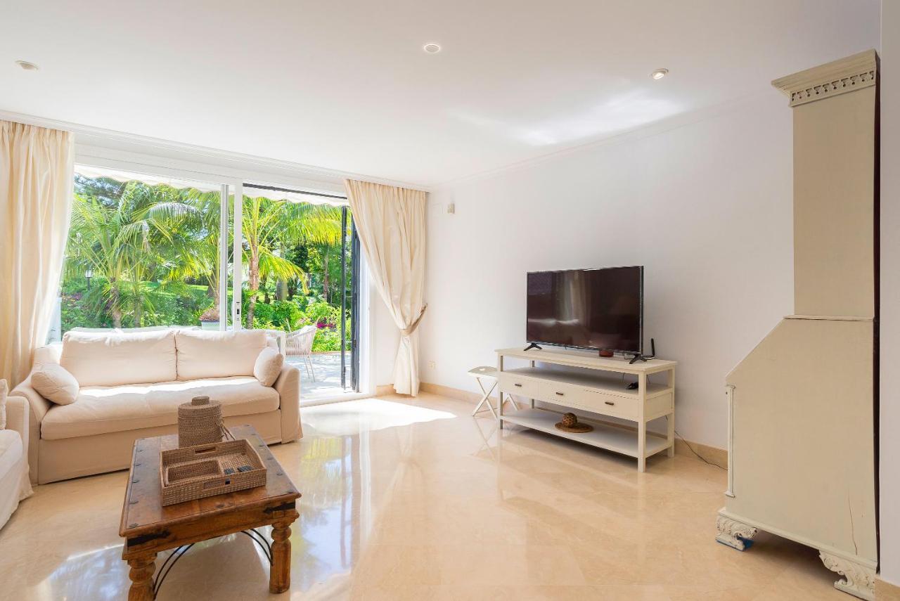 Elviria Playa White Pearl Beach Marbella Luaran gambar